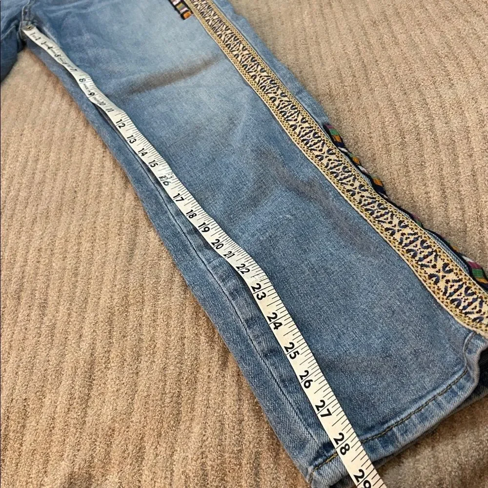 Anthropologie Pilcro Slim Boyfriend Crop jeans with colorful embroidered side 28